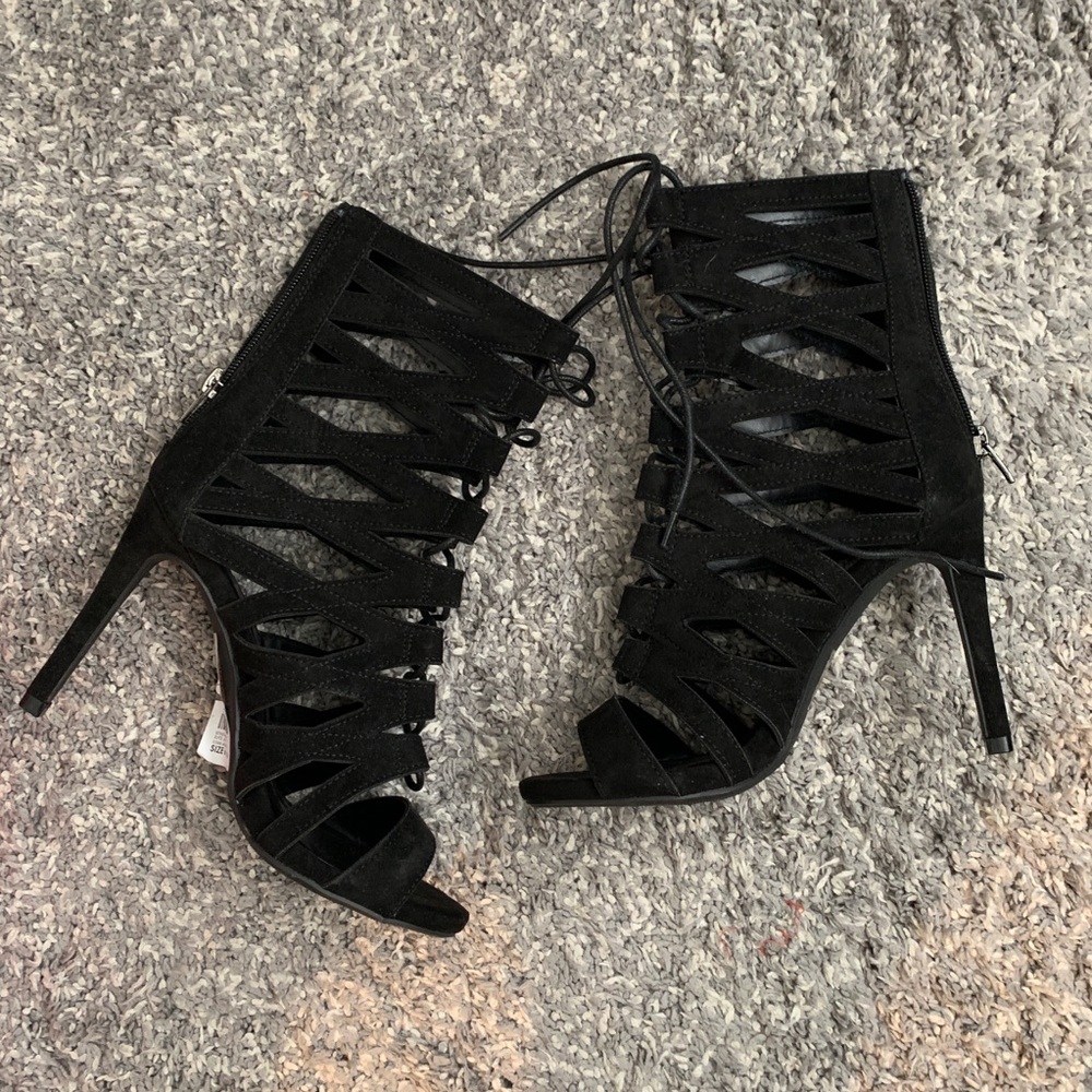 NEW! Charlotte Russe Black Heels Size 6